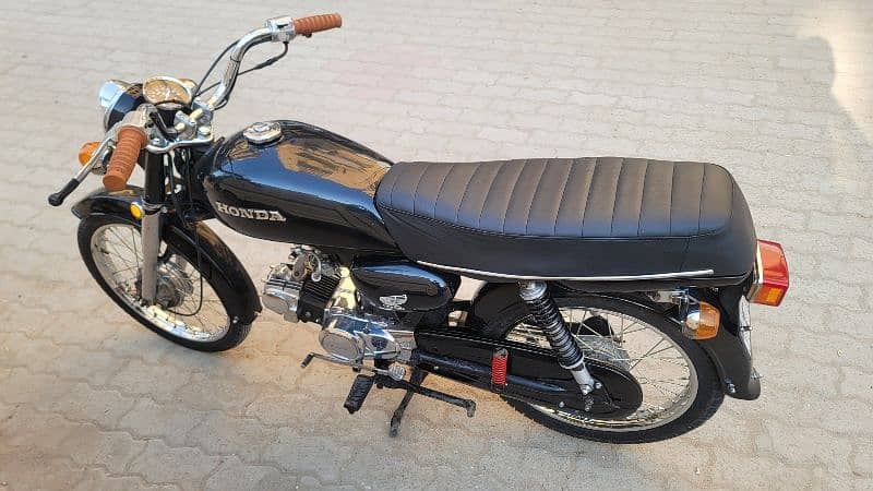 Honda CD 70 (modified into classic) 2