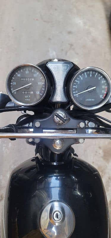 SUZUKI GS 150 SE 6