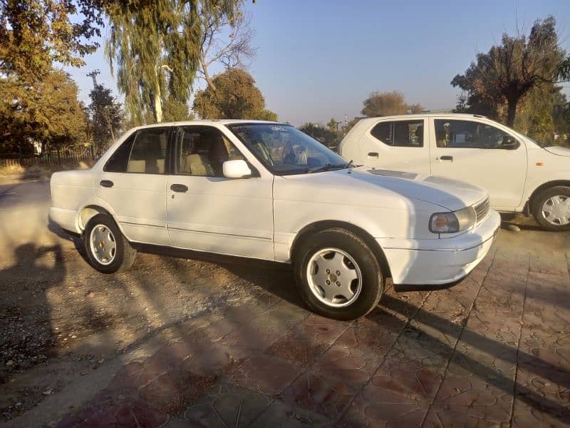 Nissan Sunny super saloon 1992 Model 4