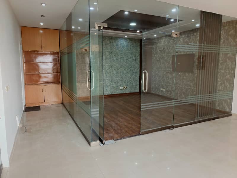 4 Marla 2nd Floor Office With Elevator For Rent In DHA Phase 6 Main Boulevard, Lahore. 9