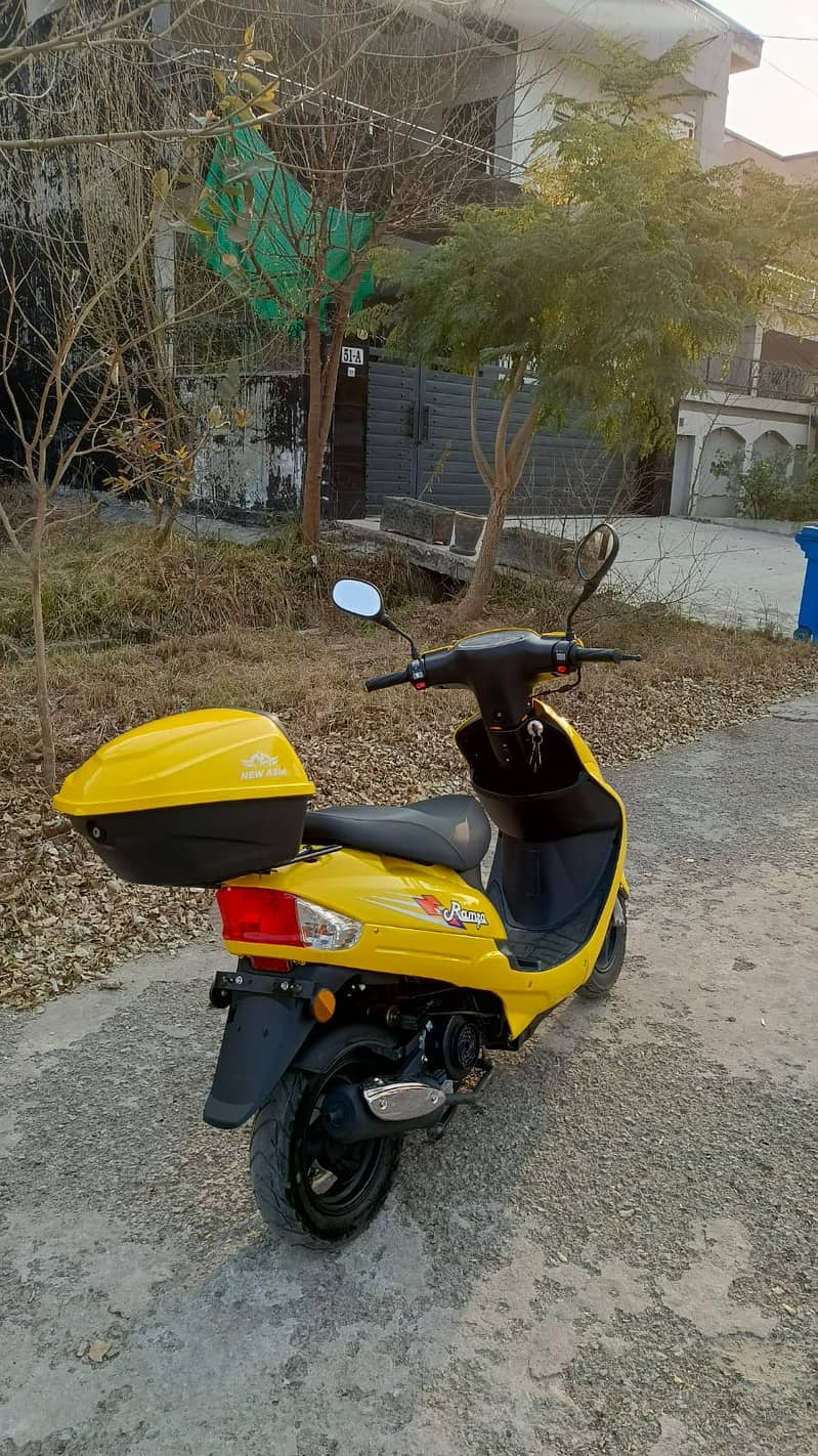 King Ramza Petrol Scooty 80cc, 2024 model 1