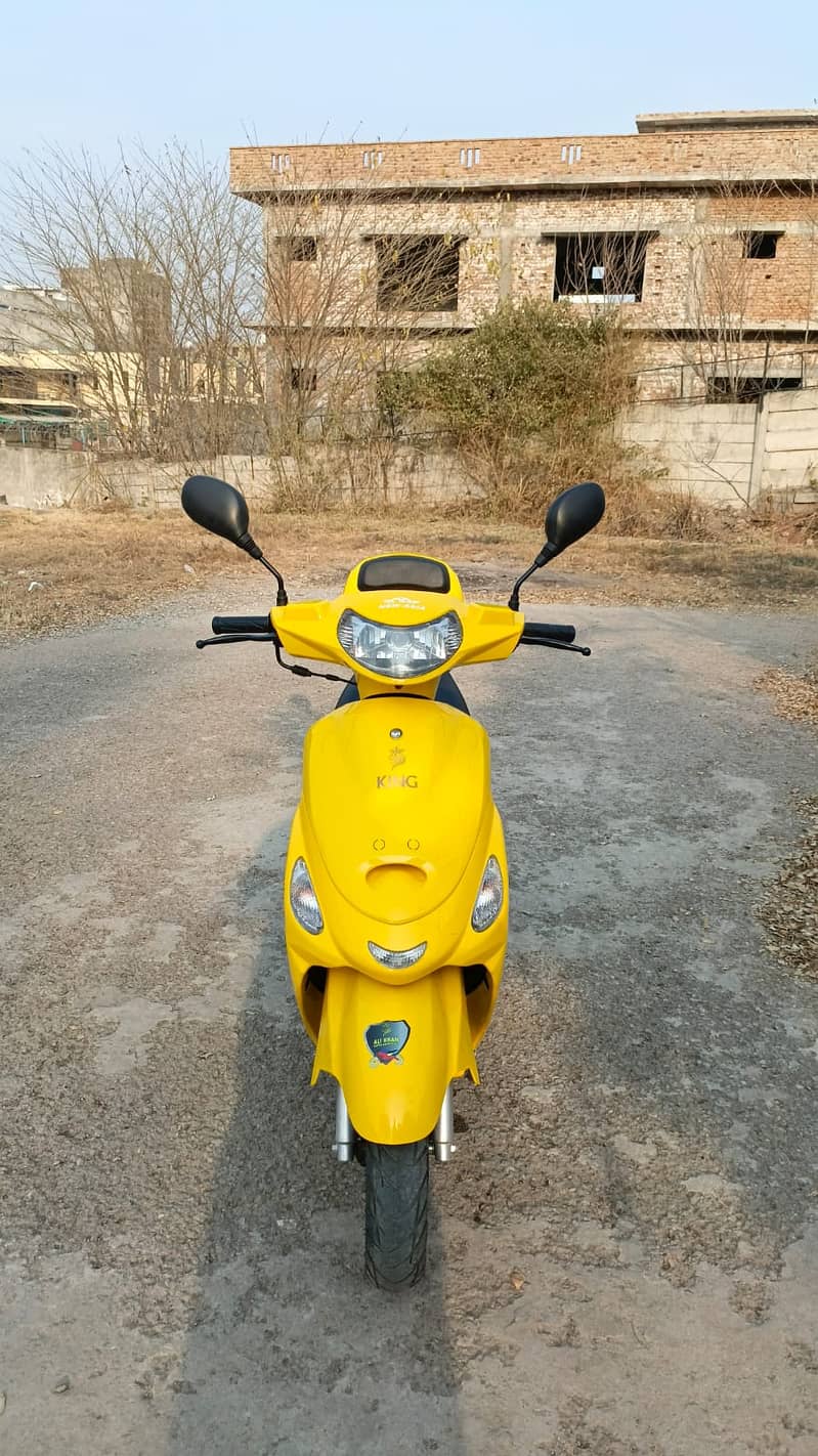 King Ramza Petrol Scooty 80cc, 2024 model 3