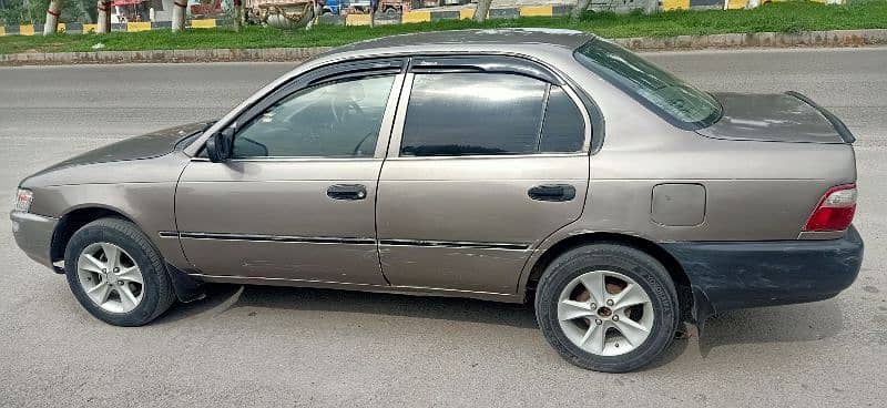 Toyota Corolla 2.0 D 2000 3