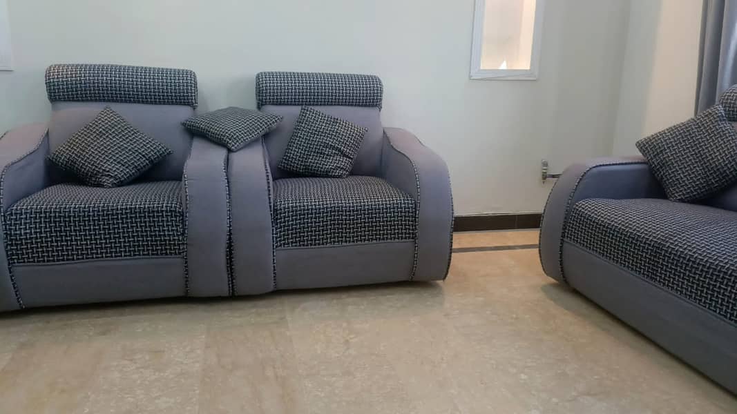 7 seater heavy sofa 3