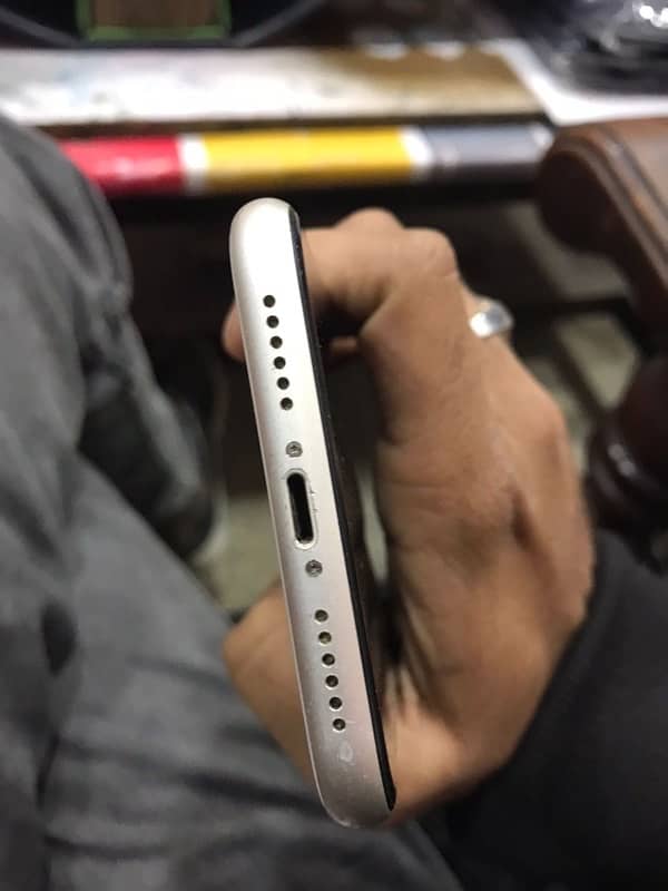 IPHONE 11 PTA APPROVED 4