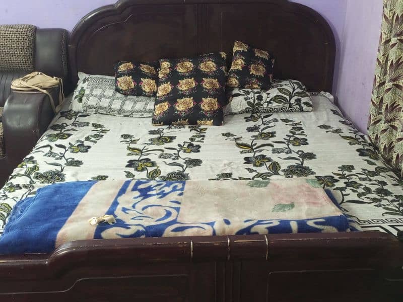 bed dressinh and 7 seater sofa for sale 5