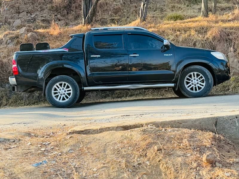 Toyota hilux vigo invincible 2013 6