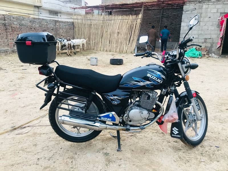 Suzuki  GS150 Special Edition 4