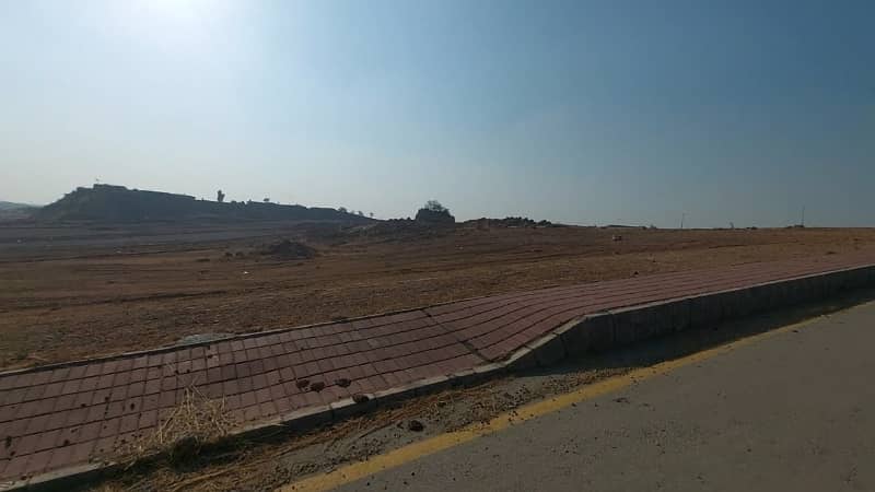 1 Kanal Boulevard Category Possessionable Plot | Bahria Orchard | Bahria Town Phase 8 8