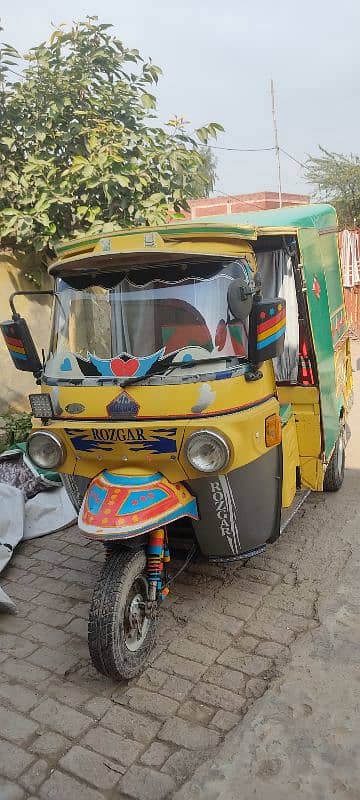 Rozgar CNG riksha 7