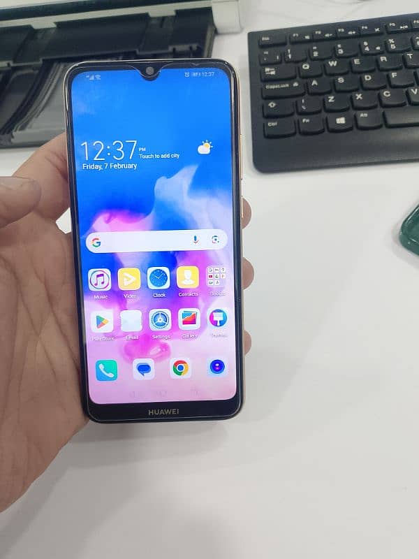 Huawei y6 prime 2019 model 2 gb 32 gb 1