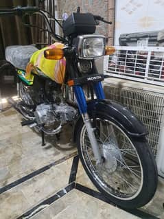 HONDA CD70 2023 MODEL