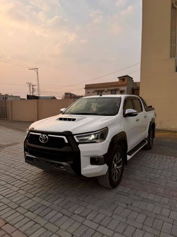 Toyota Hilux 2017 1