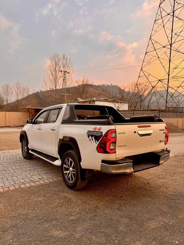 Toyota Hilux 2017 4