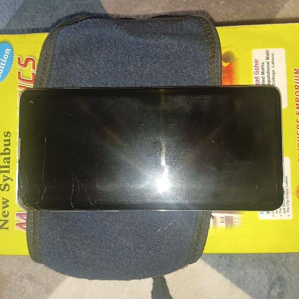 Samsung Galaxy S10 4g 8/128 snapdragon processor 7/10 condition 5