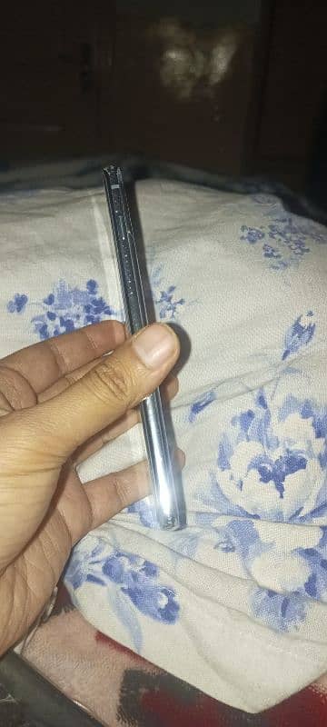 Samsung Galaxy S10 4g 8/128 snapdragon processor 7/10 condition 7