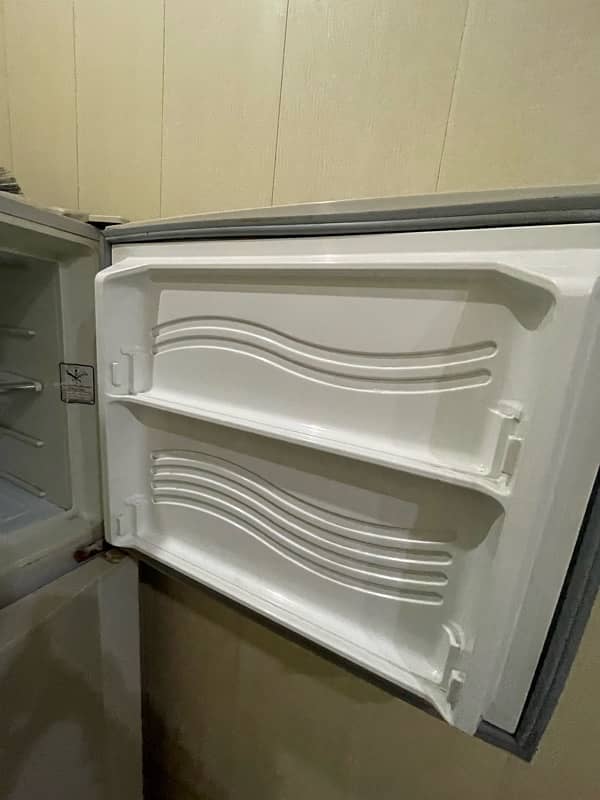 dawlance fridge for sale available 4