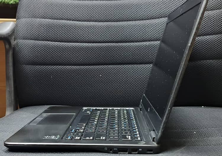 Laptop Dell E-7250 2