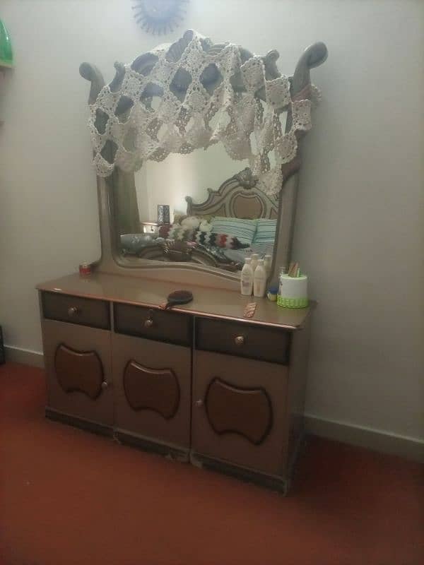 dressing mirror 1