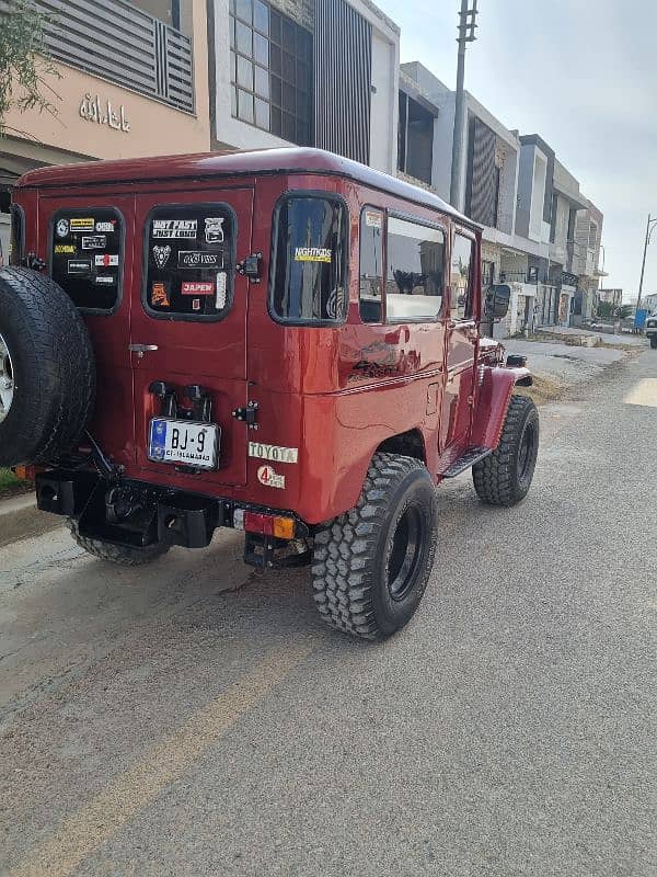 Toyota Land Cruiser FJ40 8