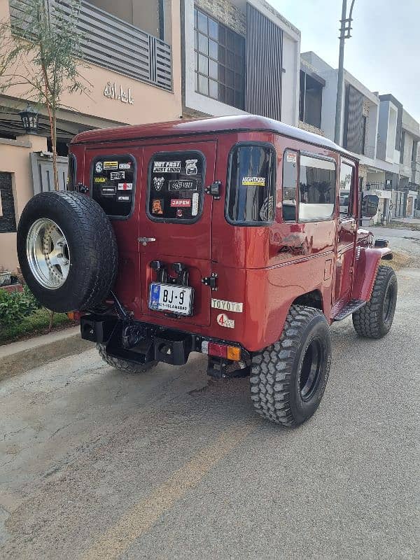 Toyota Land Cruiser FJ40 11