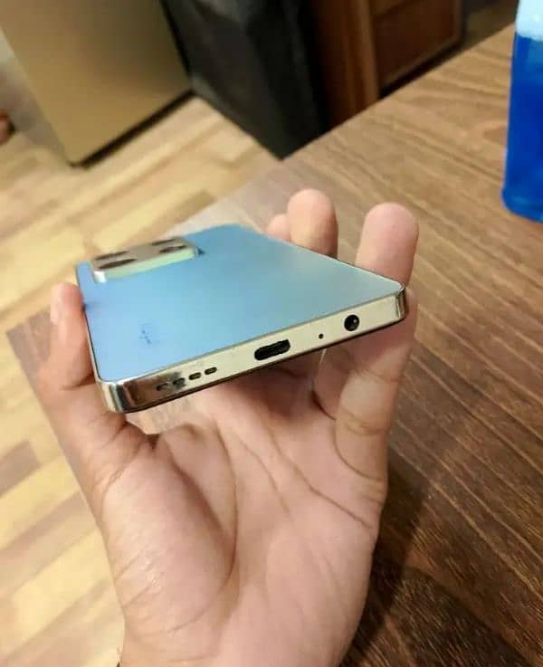 Infinix note 30 pro ha 8+8 256 ha 5