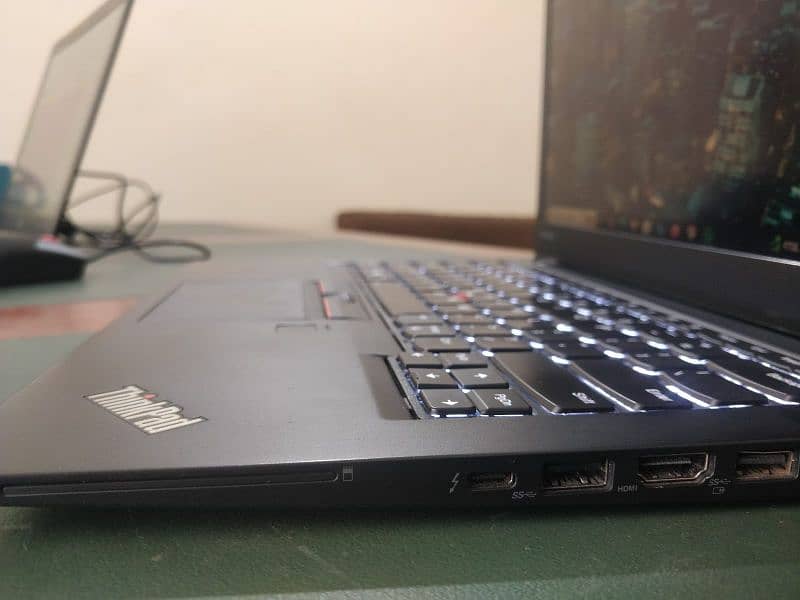 Lenovo ThinkPad Core i7 6th Gen 8Gb/256Gb Hard disk 3