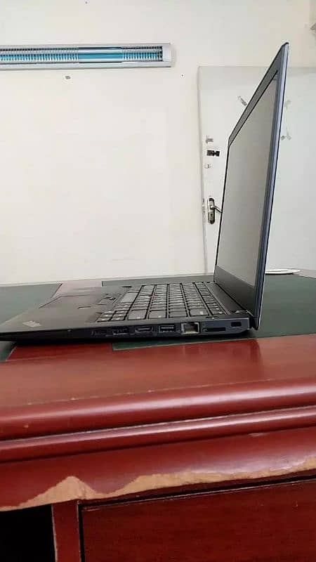 Lenovo ThinkPad Core i7 6th Gen 8Gb/256Gb Hard disk 10