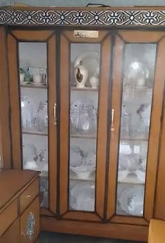 Showcase and Dressing Table