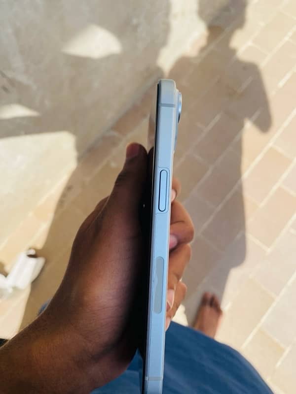 iphone 15 blue 4