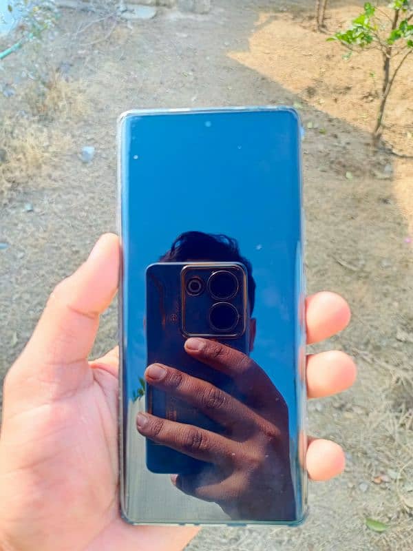 Infinix note 40 pro Mobile full box for sale 3