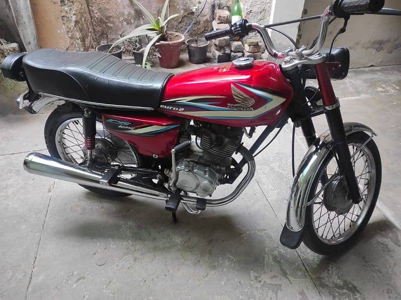 Honda 125 biomatic available 3