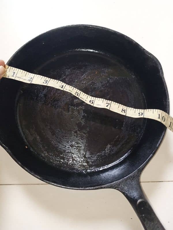 cast iron  pan 4