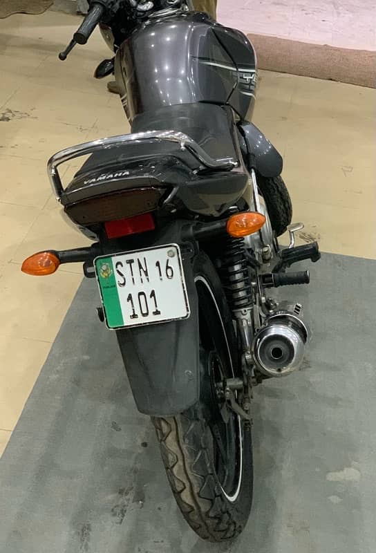 yamaha ybr 125 total jnvn stock bike 4