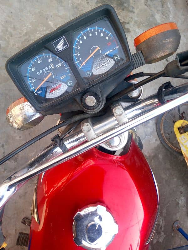 Honda 125 2022 model lush condition one hand use 2