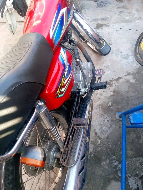 Honda 125 2022 model lush condition one hand use 3