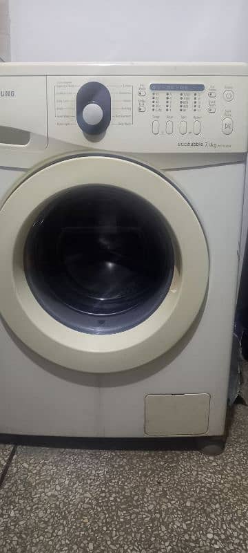 Samsung front loader Washing and spinning machine 2