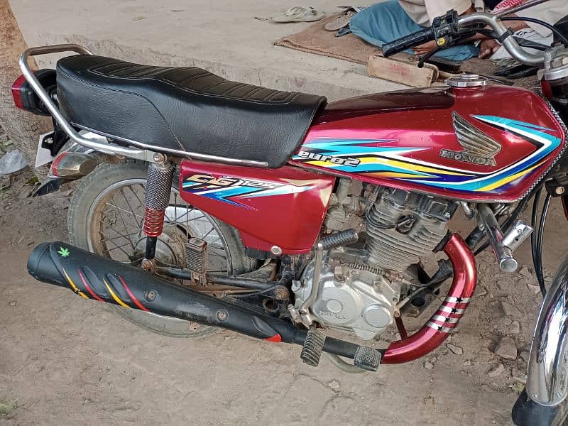 Honda cg125 good condition no work required 17 model 18 ka sticker ha 1