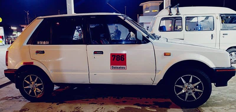 Daihatsu Charade 1984 2