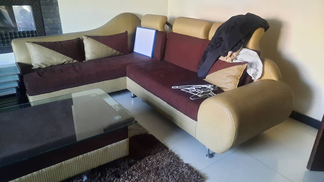 8 piece . . . . 18 seats corner and deewan style sofa set with table 1