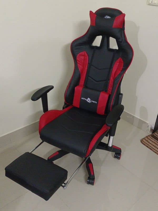 gaming chair for sale with footrest global razor gaming chair 3