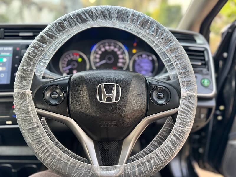 Honda City Aspire cvt 1.5 2022 low mileage better then yaris corolla 7