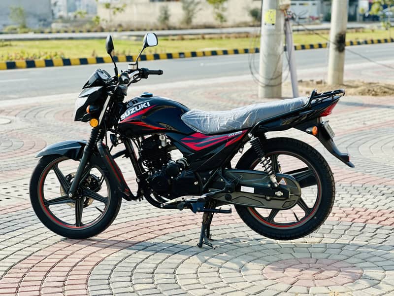 Suzuki GR-150 2022 27-December model only 3900kms driven brand new 4