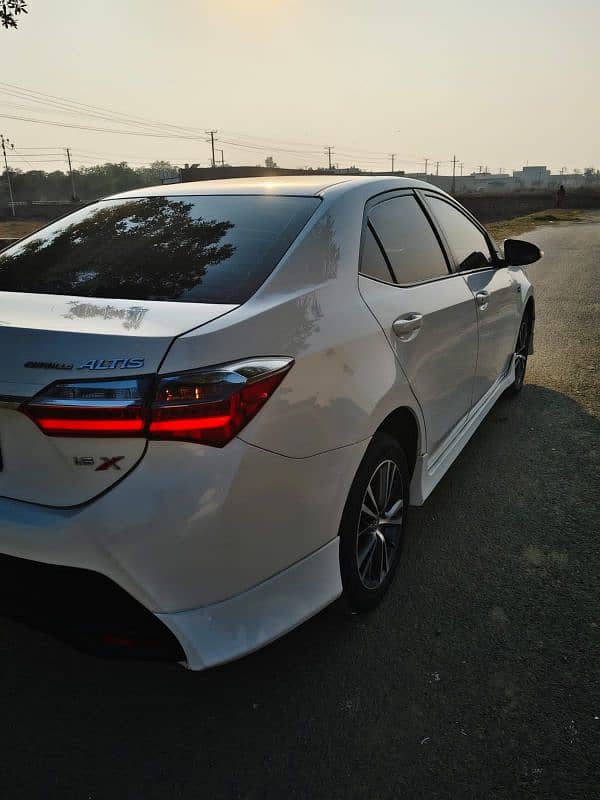 Toyota Corolla Altis 2021 5