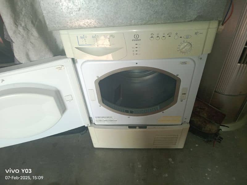 dryer good condition indesit 4