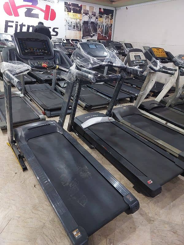 Treadmill / Running Machine / Elleptical  / Spinning bike / HOMEGYM 15