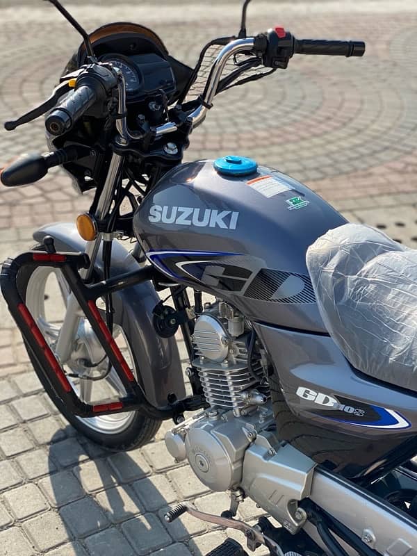 Suzuki GD-110s 2024 june model, 1300kms driven only NUT to NUT genuine 4