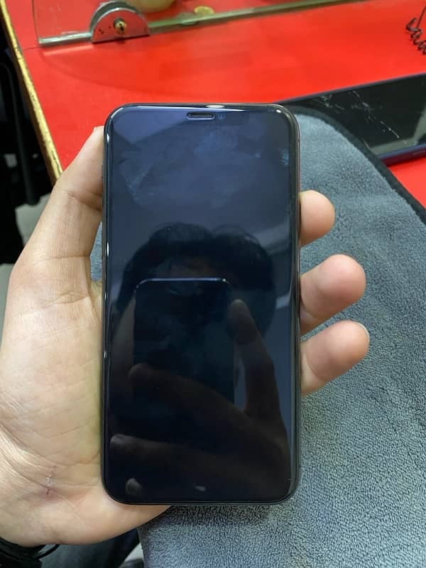 Apple iPhone 11 Pro 2