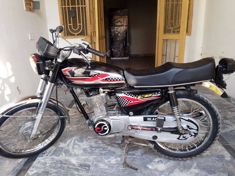 Honda 125 all okay engine good tanky happy orignal para ha or silancer 0