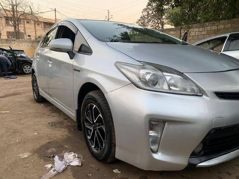 Toyota Prius 2015 7